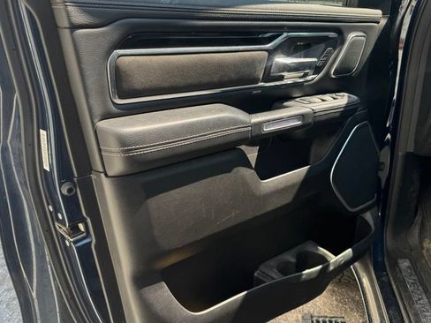 Used 2022 RAM 1500 Laramie AWD/4WD image 18