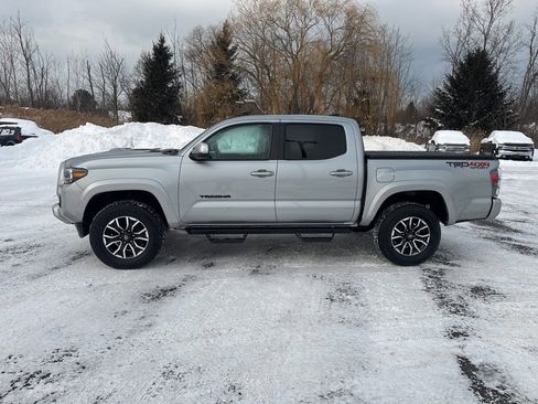 Used 2023 Toyota Tacoma TRD Sport image 19