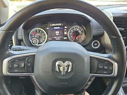 Used 2022 RAM 1500 Laramie AWD/4WD image 21