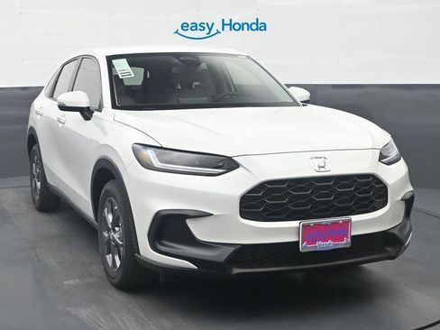 New 2026 Honda HR-V LX image 2