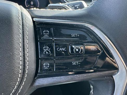 Used 2022 Jeep Grand Cherokee Overland image 13