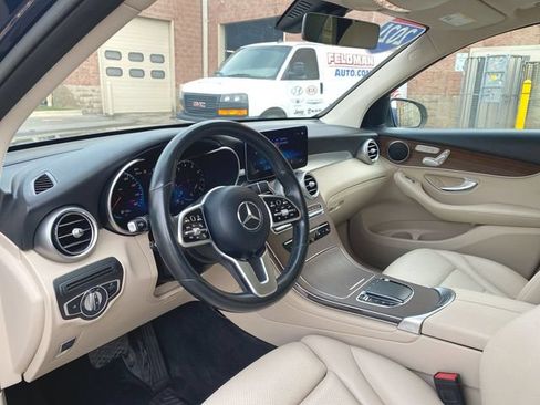 Used 2021 Mercedes-Benz GLC 300 4MATIC image 10