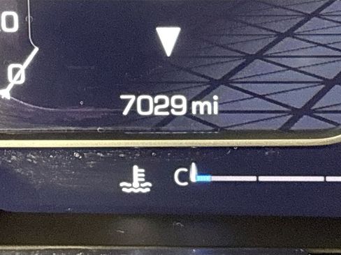 Used 2025 GMC Sierra 2500 SLE w/ SLE Value Package; image 23