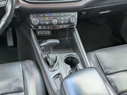 Used 2024 Dodge Durango GT image 17