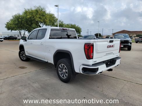Used 2024 GMC Sierra 1500 AT4 w/ Technology Package image 5