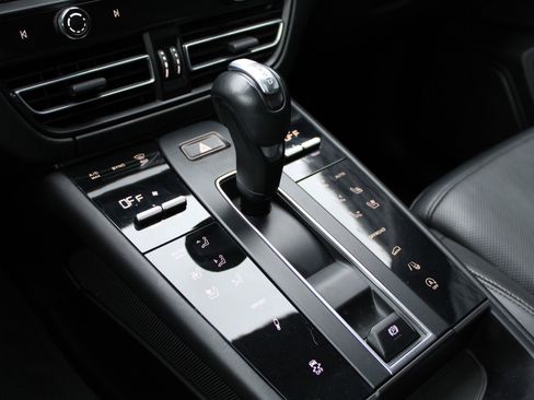 Used 2023 Porsche Macan S image 20