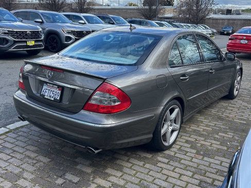 Used 2009 Mercedes-Benz E 350 Sedan image 7