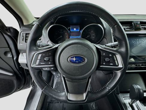 Used 2019 Subaru Outback 2.5i Premium image 7