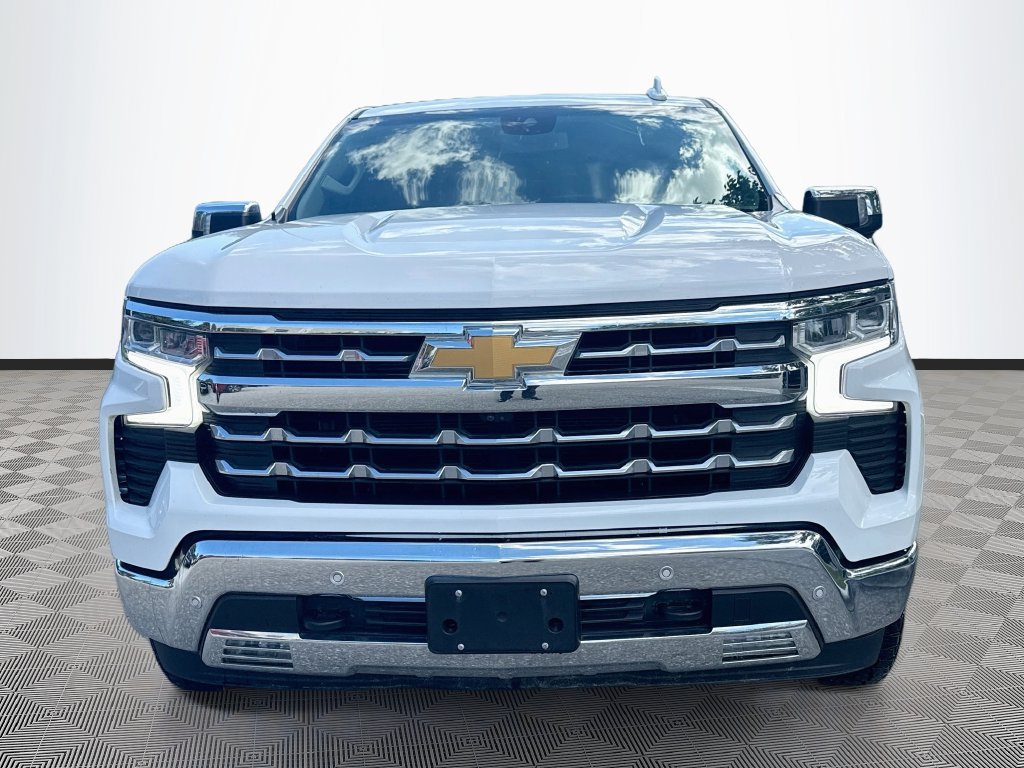 Used 2024 Chevrolet Silverado 1500 LTZ AWD/4WD image 2