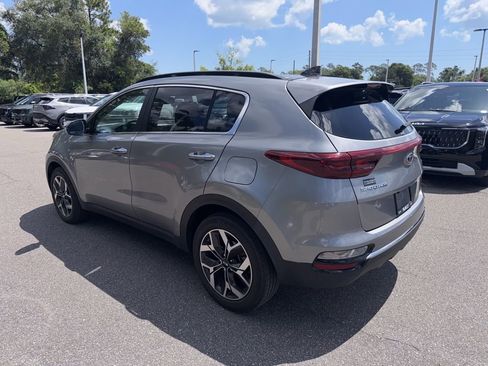 Certified 2021 Kia Sportage EX w/ EX Technology Package AWD/4WD image 7