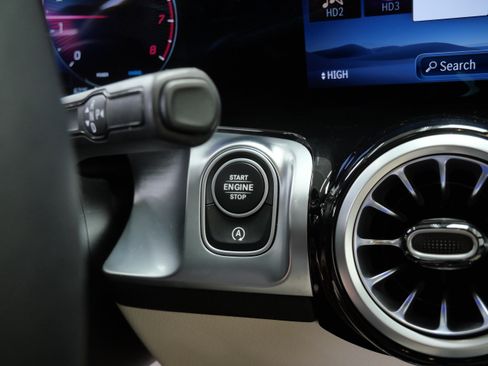 Certified 2026 Mercedes-Benz GLB 250 4MATIC image 26
