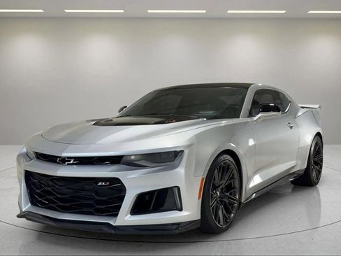 Used 2018 Chevrolet Camaro ZL1 image 18