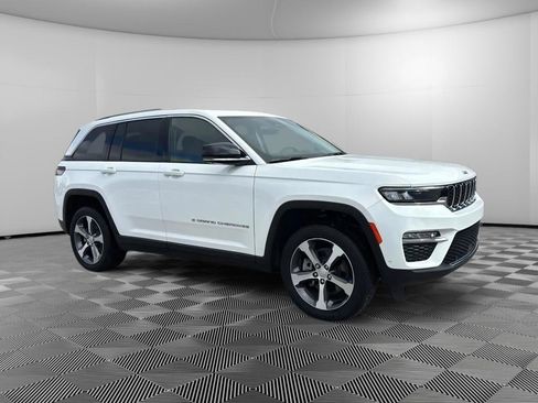 Used 2023 Jeep Grand Cherokee 4WD 4xe w/ Luxury Tech Group II image 2