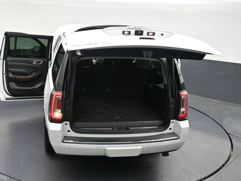 Used 2020 GMC Yukon XL Denali w/ Denali Ultimate Package RWD image 36