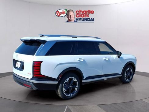 New 2026 Hyundai Palisade Limited FWD image 5