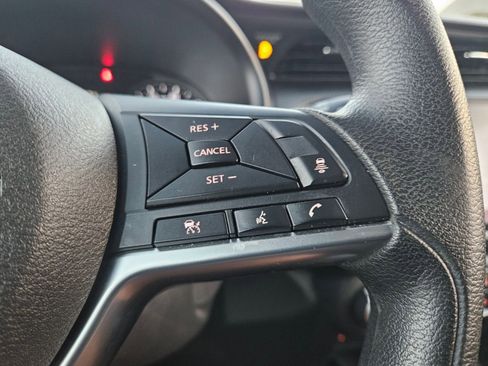 Used 2024 Nissan Kicks SV image 13