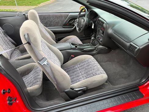 Used 2000 Chevrolet Camaro LT RWD image 26