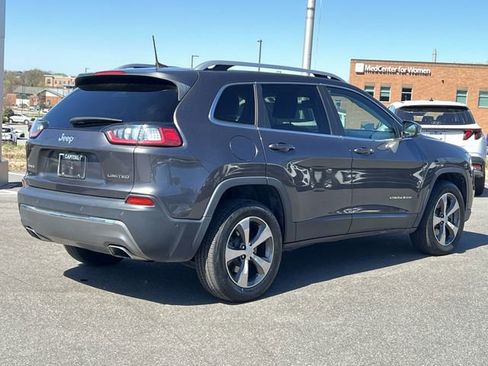 Used 2019 Jeep Cherokee Limited w/ Technology Group image 40