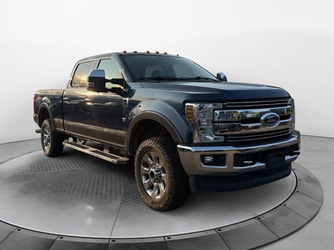 Used 2018 Ford F250 Lariat w/ Chrome Package AWD/4WD image 4
