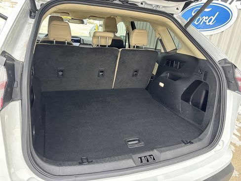 Used 2024 Ford Edge SEL w/ Convenience Package image 29