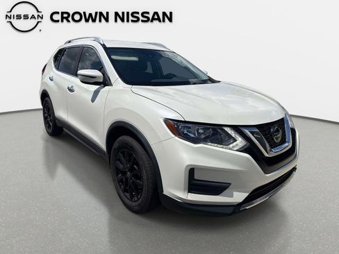Certified 2020 Nissan Rogue SV FWD image 11