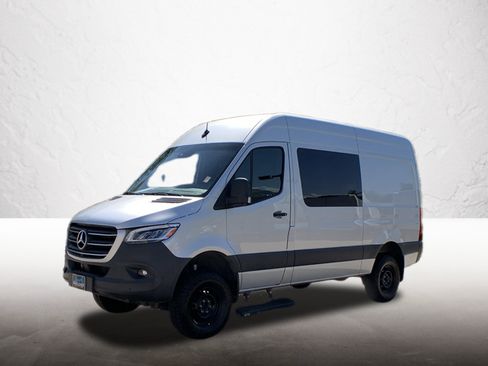 Used 2024 Mercedes-Benz Sprinter 2500 image 1