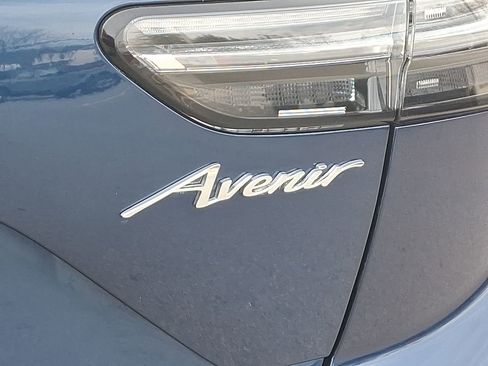 Used 2023 Buick Envision Avenir image 30