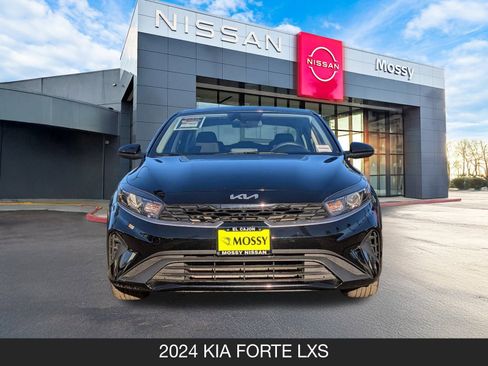 Used 2024 Kia Forte LXS image 4