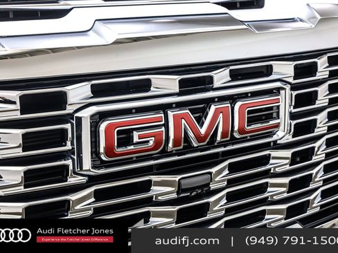 Used 2025 GMC Sierra 2500 Denali w/ Denali Reserve Package image 13