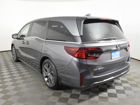 New 2026 Honda Odyssey Touring image 8
