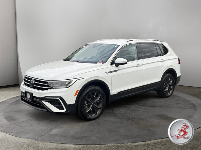 Used 2024 Volkswagen Tiguan SE AWD/4WD image 3