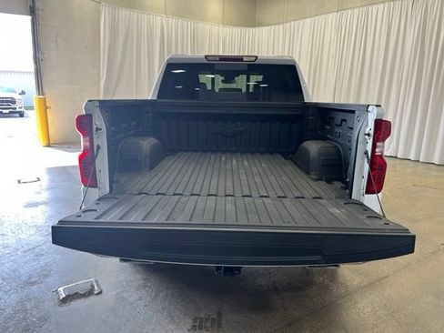 Used 2023 Chevrolet Silverado 1500 LT AWD/4WD image 11