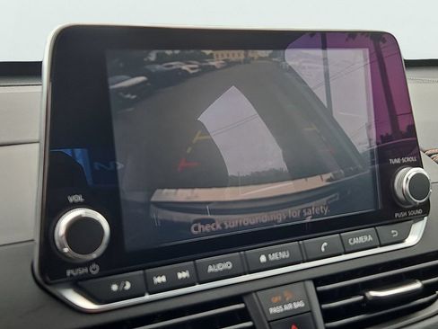 Used 2021 Nissan Altima 2.5 SR FWD image 15