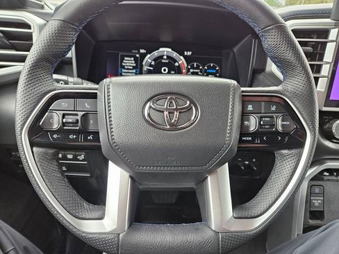 Used 2025 Toyota Sequoia Platinum image 27