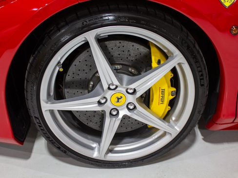 Used 2014 Ferrari 458 Italia Coupe RWD image 37