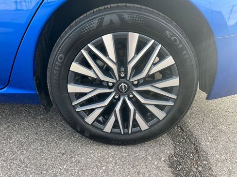 Used 2025 Nissan Altima 2.5 SV image 30