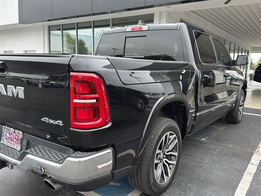 Used 2025 RAM 1500 Limited AWD/4WD image 9