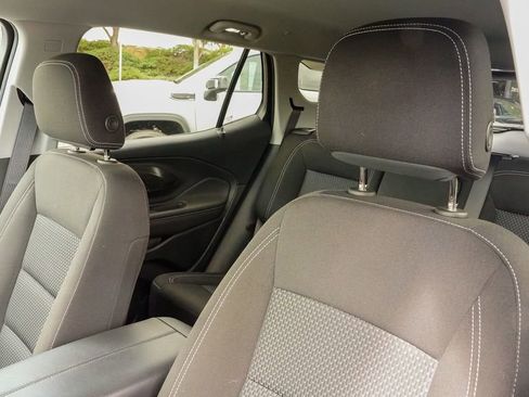 Used 2023 GMC Terrain SLE FWD image 16