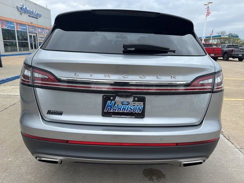 Used 2022 Lincoln Nautilus FWD image 28