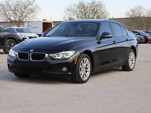 Used 2018 BMW 320i xDrive Sedan image 6