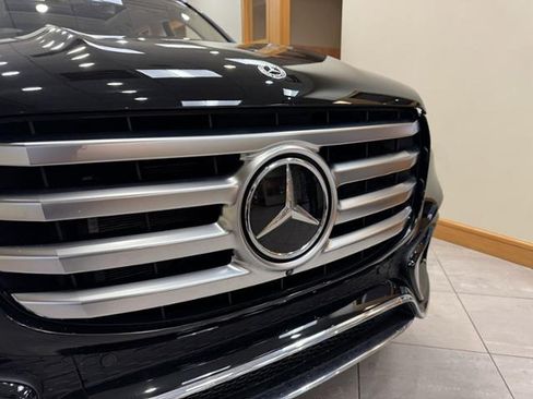 Certified 2025 Mercedes-Benz GLS 450 4MATIC image 7