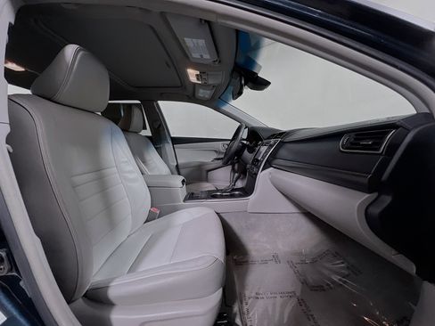 Used 2017 Toyota Camry XLE image 31