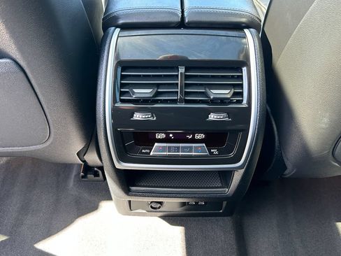 Used 2023 BMW X7 xDrive40i AWD/4WD image 36