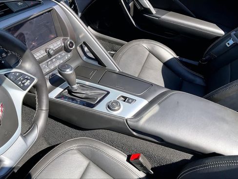 Used 2019 Chevrolet Corvette Stingray Convertible w/ 2LT Preferred Equipment Group RWD image 17