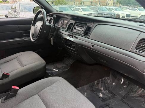 Used 2010 Ford Crown Victoria Police Interceptor RWD image 14