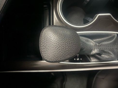 Used 2022 Toyota Camry LE image 23