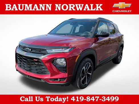 Used 2022 Chevrolet TrailBlazer RS w/ Sun and Liftgate Package AWD/4WD image 3