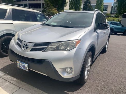 Used 2014 Toyota RAV4 Limited w/ Technology Package AWD/4WD image 1