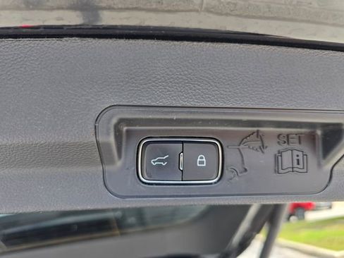 Used 2023 Ford Explorer XLT w/ Equipment Group 202A image 15