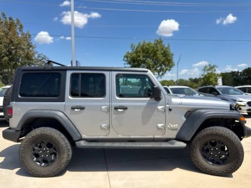Used 2020 Jeep Wrangler Unlimited Sport S AWD/4WD image 2